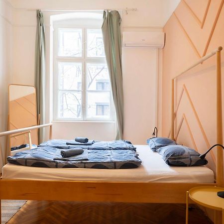 Quiet Design Apartment Next To Szimpla Ka8 Boedapest Buitenkant foto