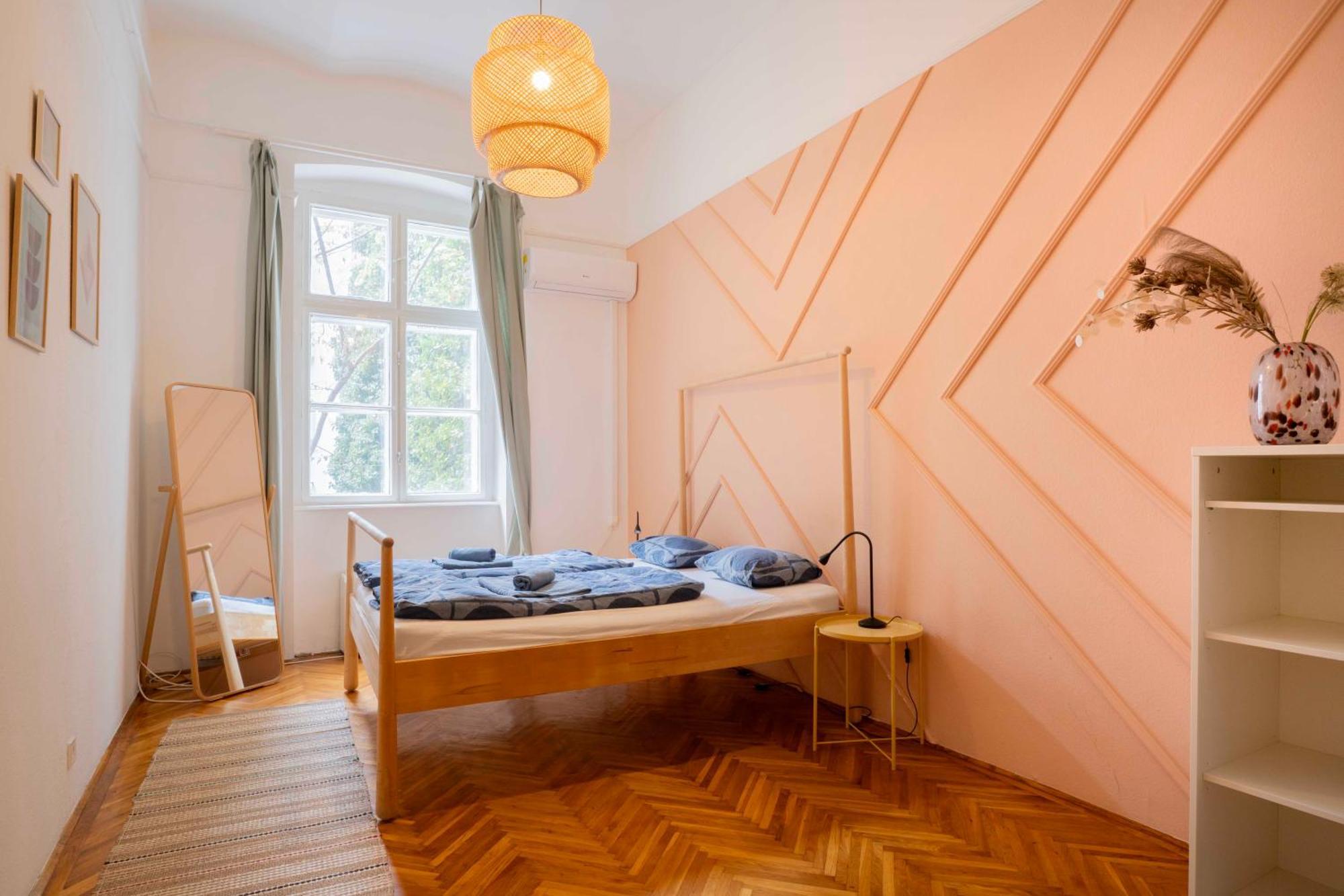 Quiet Design Apartment Next To Szimpla Ka8 Boedapest Buitenkant foto